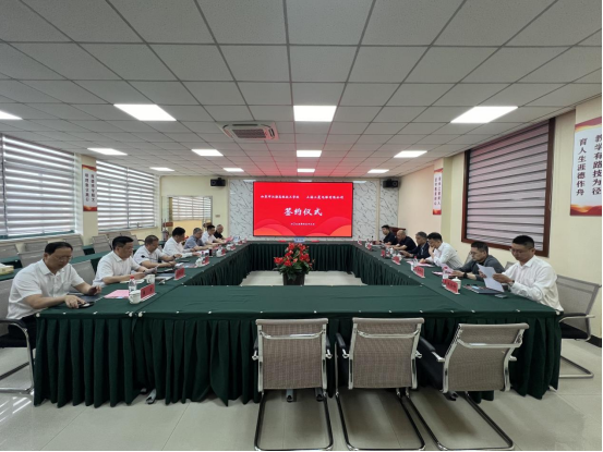 戰(zhàn)略合作、聚勢(shì)賦能——上海三菱電梯有限公司?如皋市江海高級(jí)技工學(xué)校校企合作簽約儀式